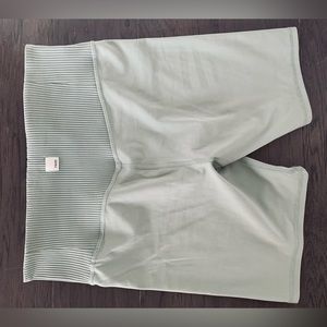 VUORI, bike shorts (M).